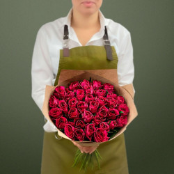 33 малиновые розы (Кения)